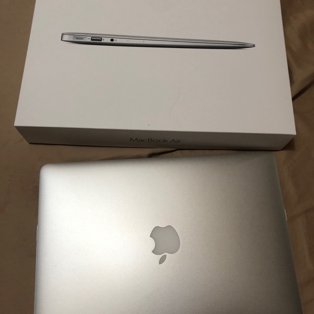 Macbook air 13” (April 2018)